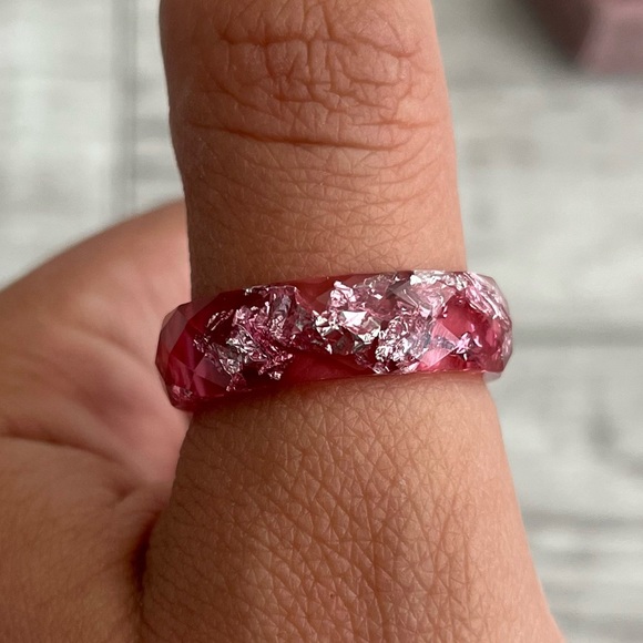Plastic Pink/Silver Ring - Size 10.5 - Picture 3 of 4